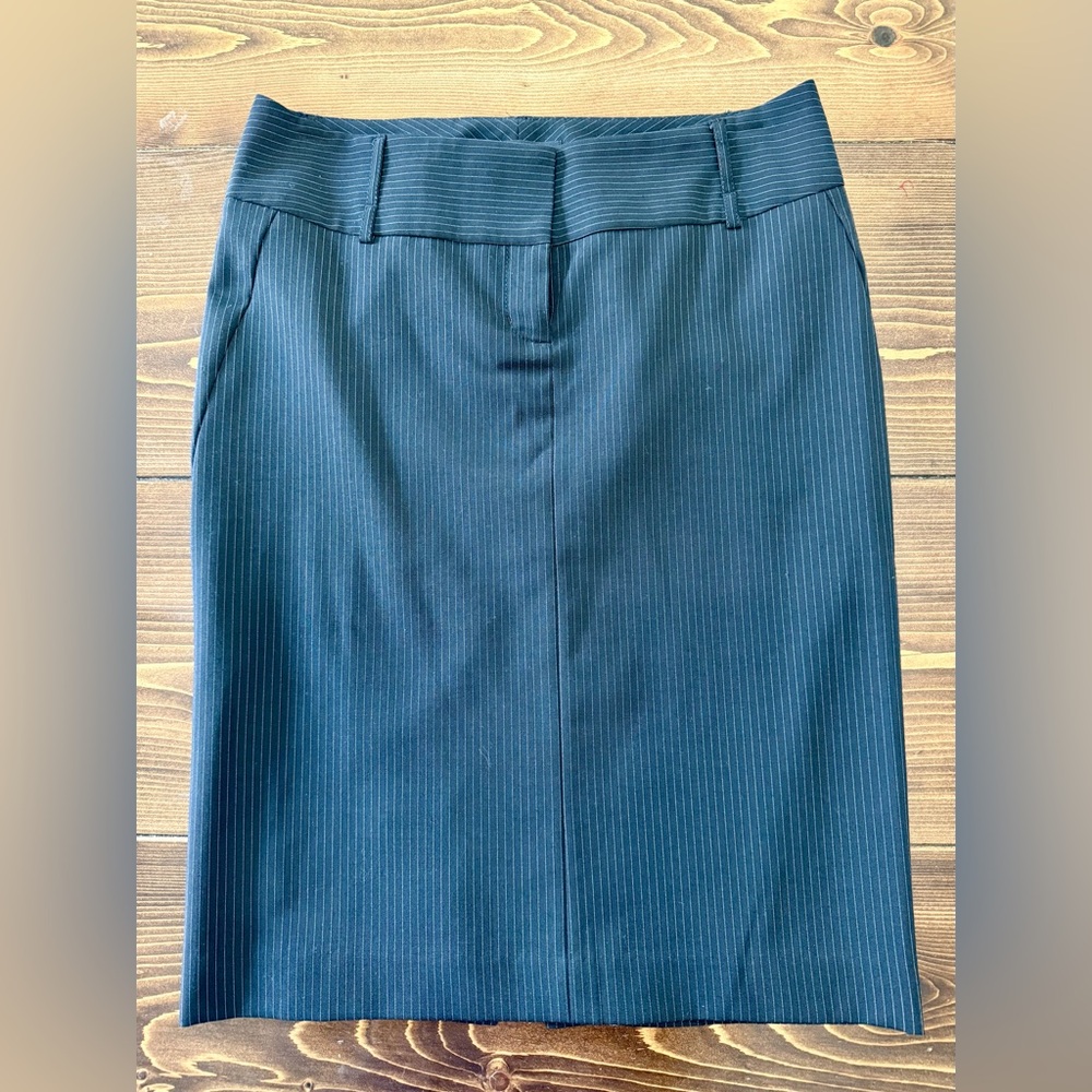 Elegant black Pinstripe Skirt